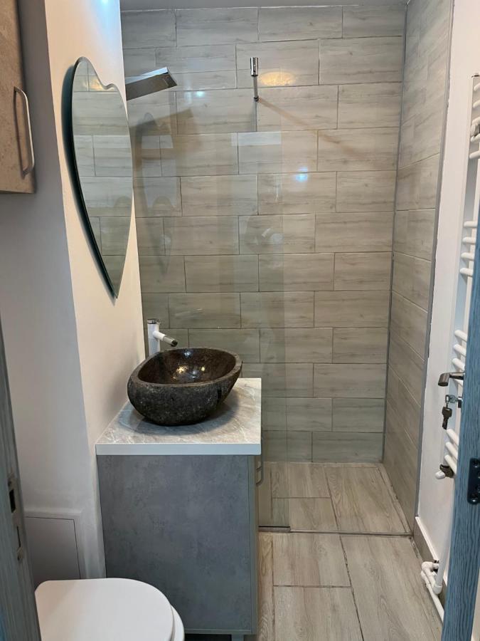 בוזאו Home Sweet Home Apartment With 3 Rooms מראה חיצוני תמונה